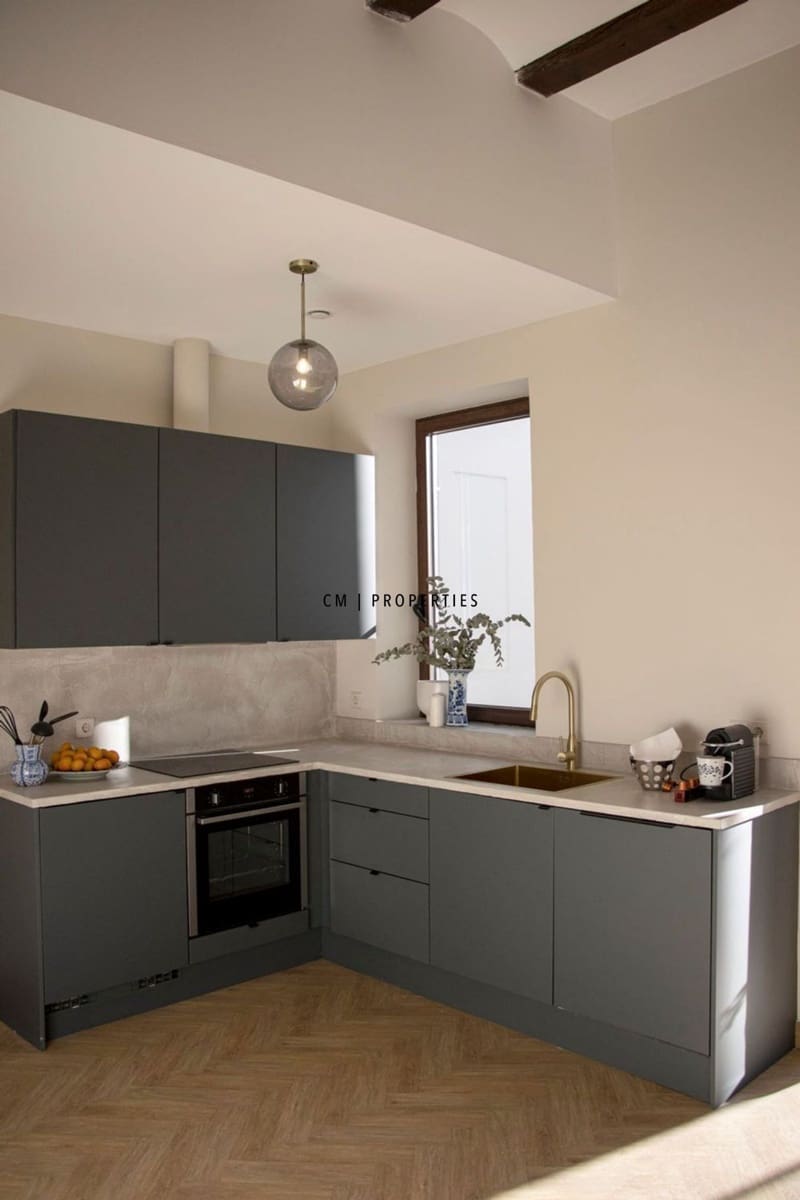 1 quarto Apartamento para arrendar em Valencia cidade - 2 300 € (Ref: 9782293)