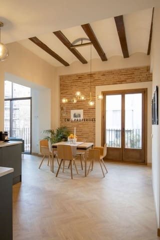 1 quarto Apartamento para arrendar em Ciutat Vella, Valência cidade - 2 300 € (Ref: 9782293)