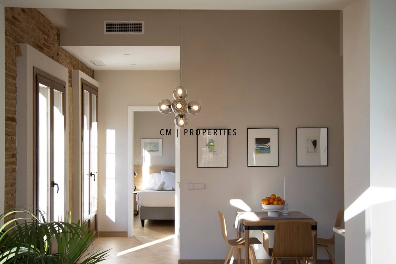 1 quarto Apartamento para arrendar em Valencia cidade - 2 300 € (Ref: 9782293)