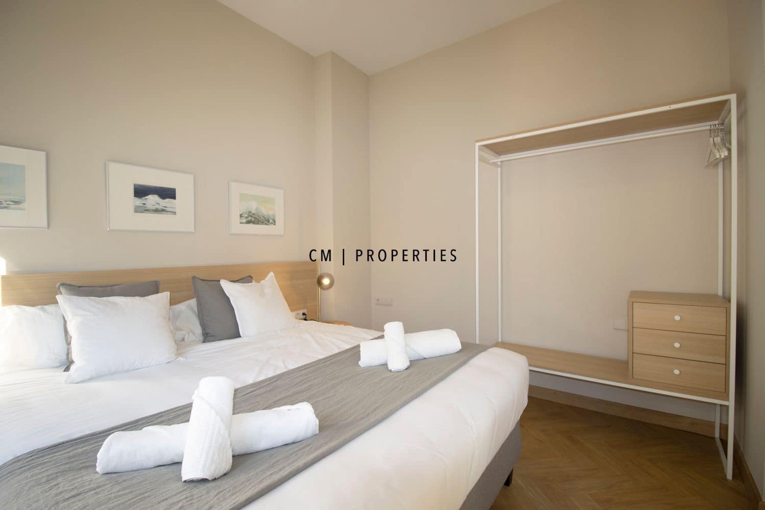 1 quarto Apartamento para arrendar em Valencia cidade - 2 300 € (Ref: 9782293)