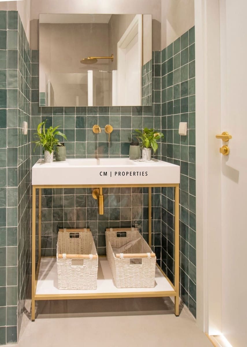 1 quarto Apartamento para arrendar em Valencia cidade - 2 300 € (Ref: 9782293)