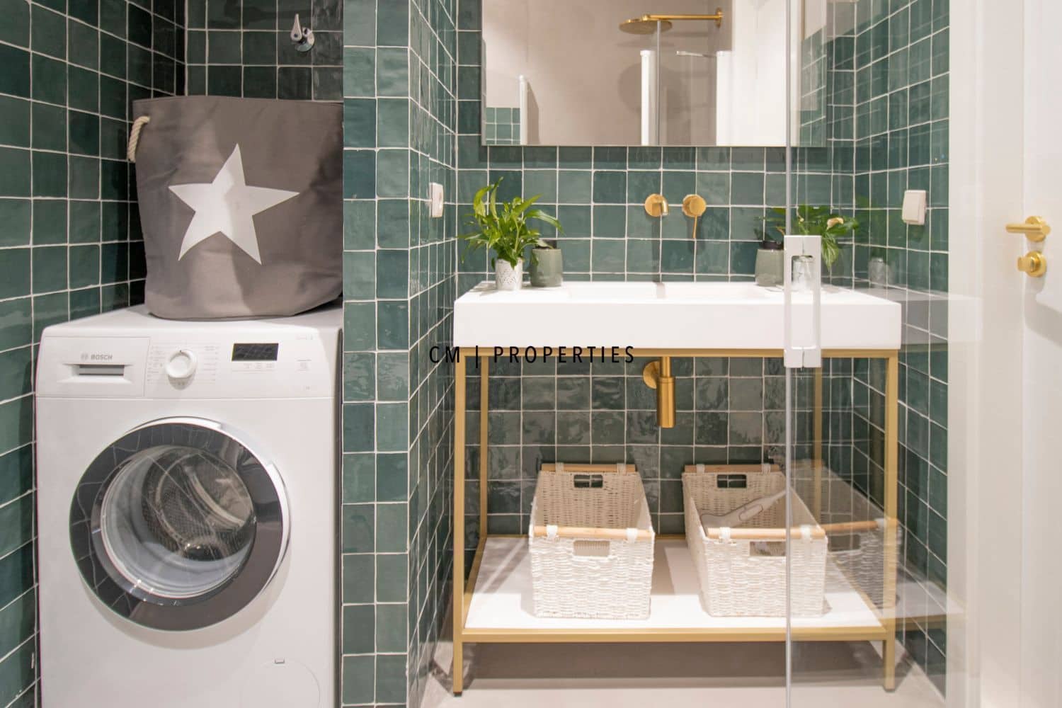 1 quarto Apartamento para arrendar em Valencia cidade - 2 300 € (Ref: 9782293)