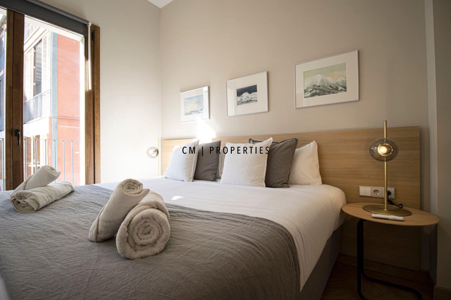 1 quarto Apartamento para arrendar em Valencia cidade - 2 300 € (Ref: 9782293)