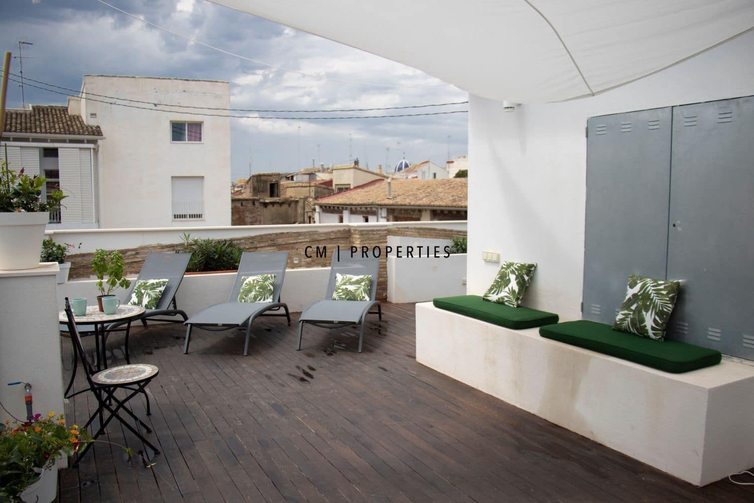 1 quarto Apartamento para arrendar em Valencia cidade - 2 300 € (Ref: 9782293)