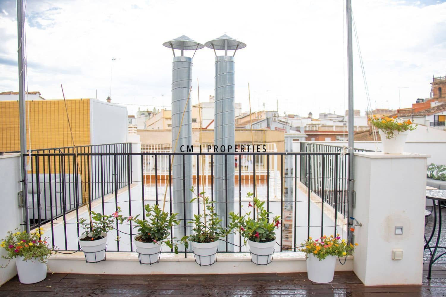 1 quarto Apartamento para arrendar em Valencia cidade - 2 300 € (Ref: 9782293)