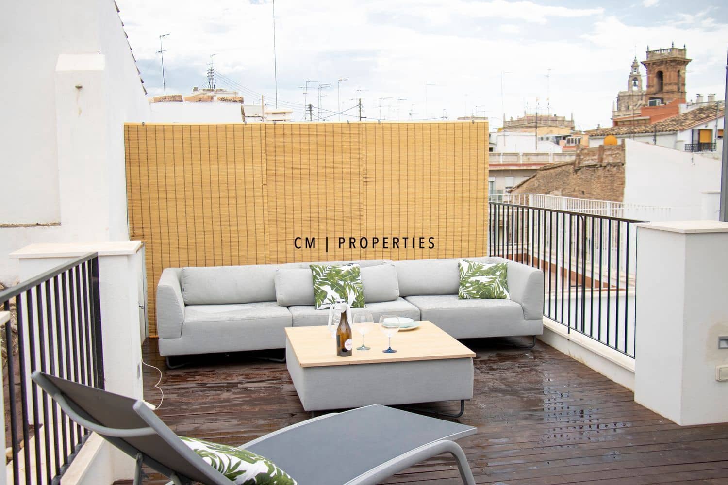 1 quarto Apartamento para arrendar em Valencia cidade - 2 300 € (Ref: 9782293)