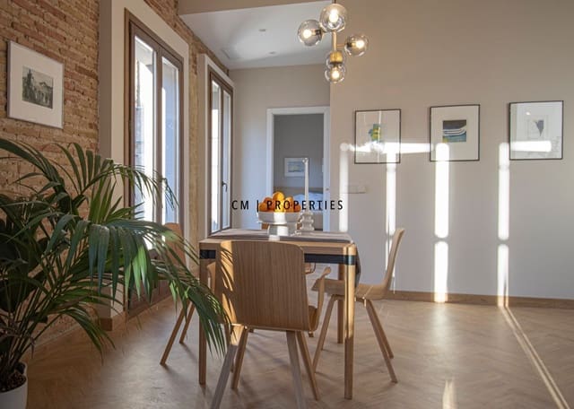 1 quarto Apartamento para arrendar em Ciutat Vella, Valência cidade - 2 300 € (Ref: 9782293)