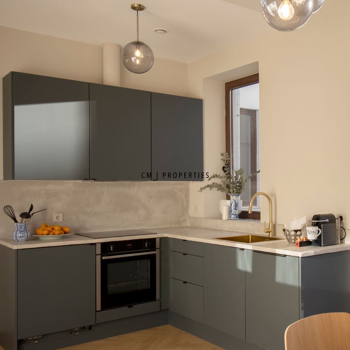 1 quarto Apartamento para arrendar em Valencia cidade - 2 300 € (Ref: 9782293)