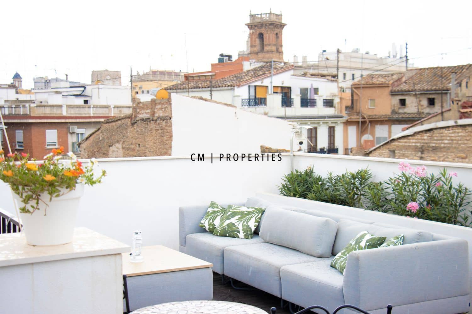 1 quarto Apartamento para arrendar em Valencia cidade - 2 300 € (Ref: 9782293)