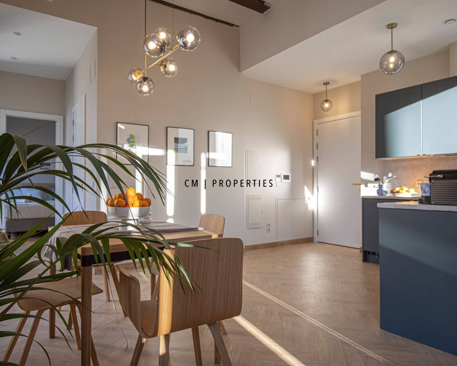 1 quarto Apartamento para arrendar em Valencia cidade - 2 300 € (Ref: 9782293)