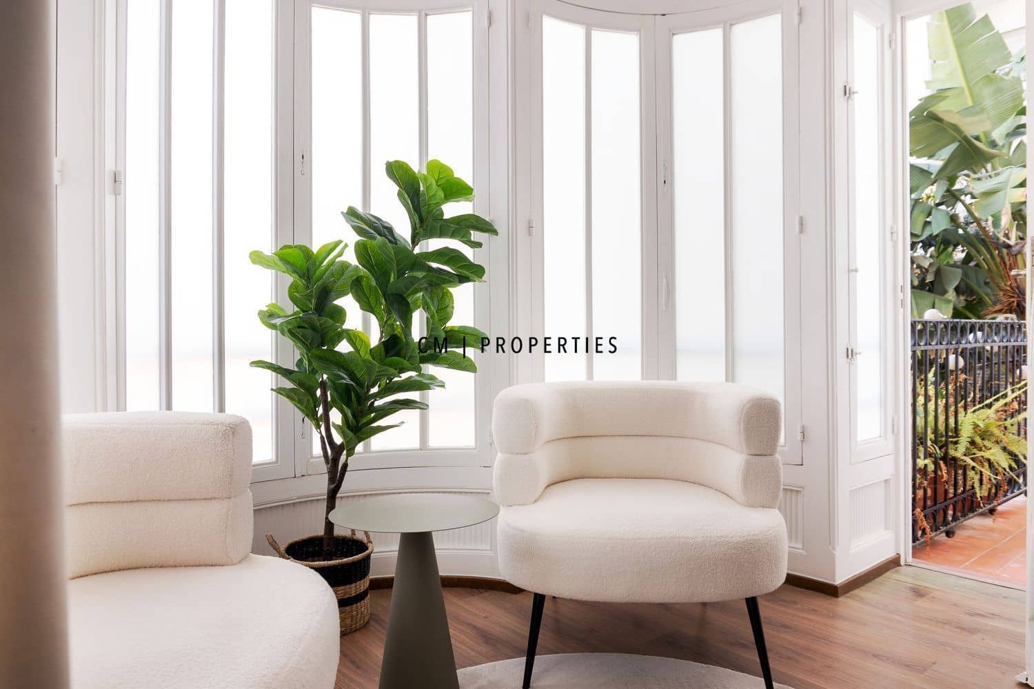 5 sovrum Lägenhet att hyra i Valencia stad - 3 300 € (Ref: 9782294)