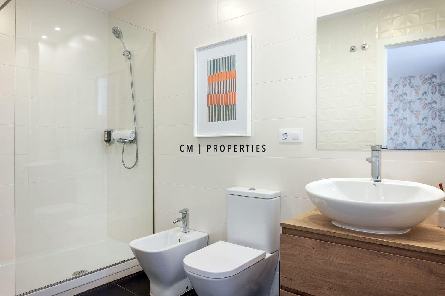 5 sovrum Lägenhet att hyra i Valencia stad - 3 300 € (Ref: 9782294)