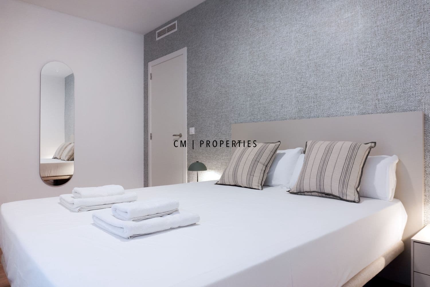 5 sovrum Lägenhet att hyra i Valencia stad - 3 300 € (Ref: 9782294)