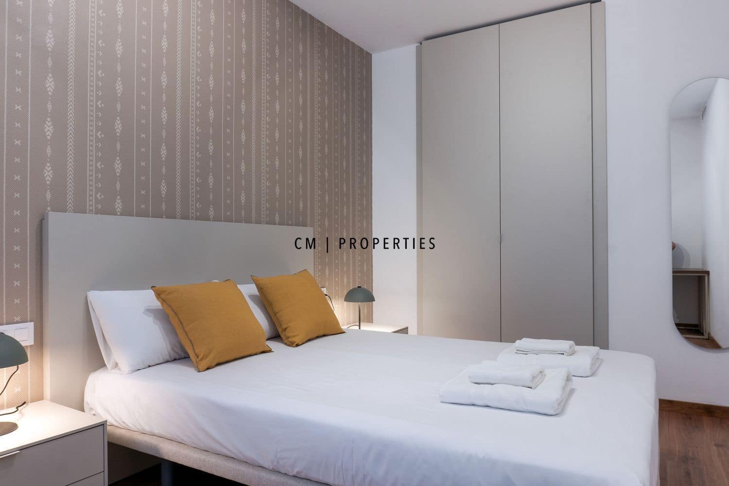 5 sovrum Lägenhet att hyra i Valencia stad - 3 300 € (Ref: 9782294)