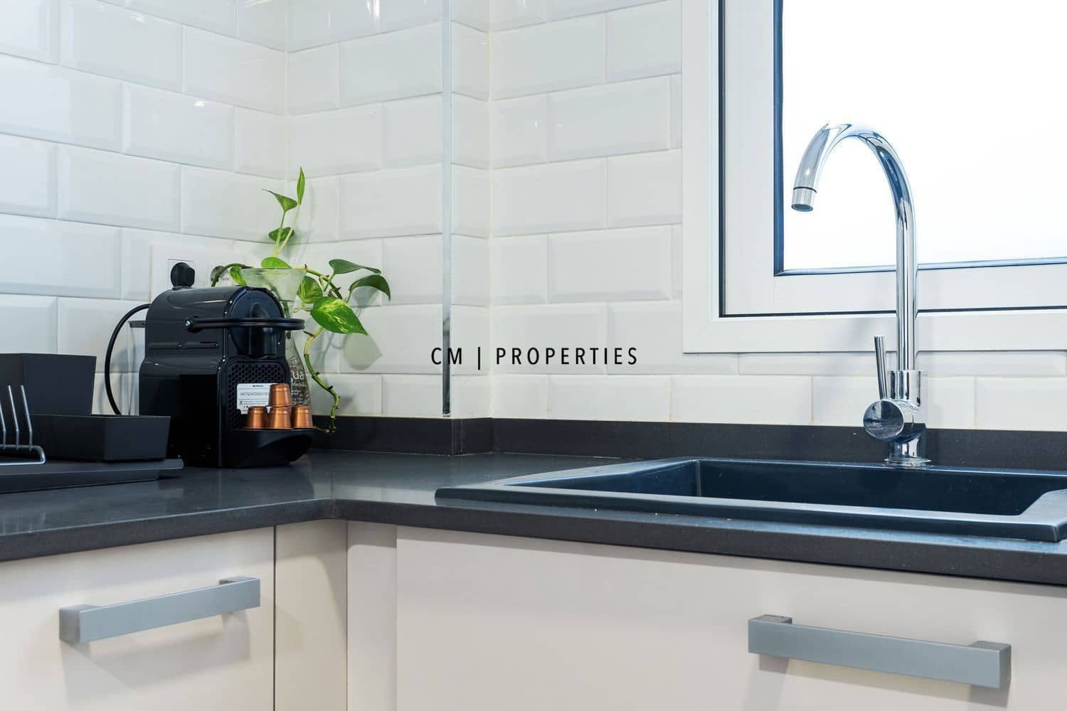 5 sovrum Lägenhet att hyra i Valencia stad - 3 300 € (Ref: 9782294)