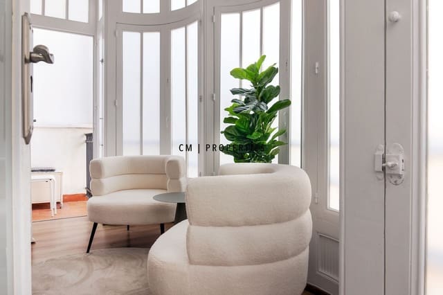 5 sovrum Lägenhet att hyra i L'Eixample, Valencia stad - 3 300 € (Ref: 9782294)