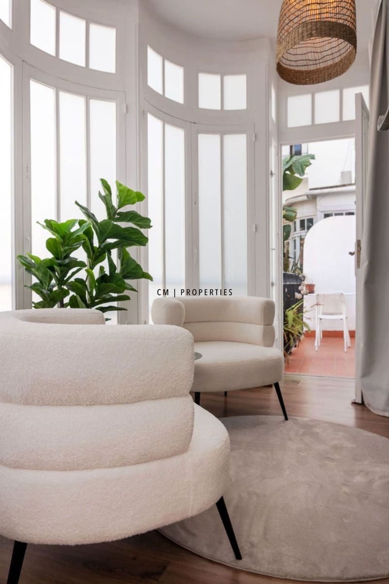 5 sovrum Lägenhet att hyra i Valencia stad - 3 300 € (Ref: 9782294)