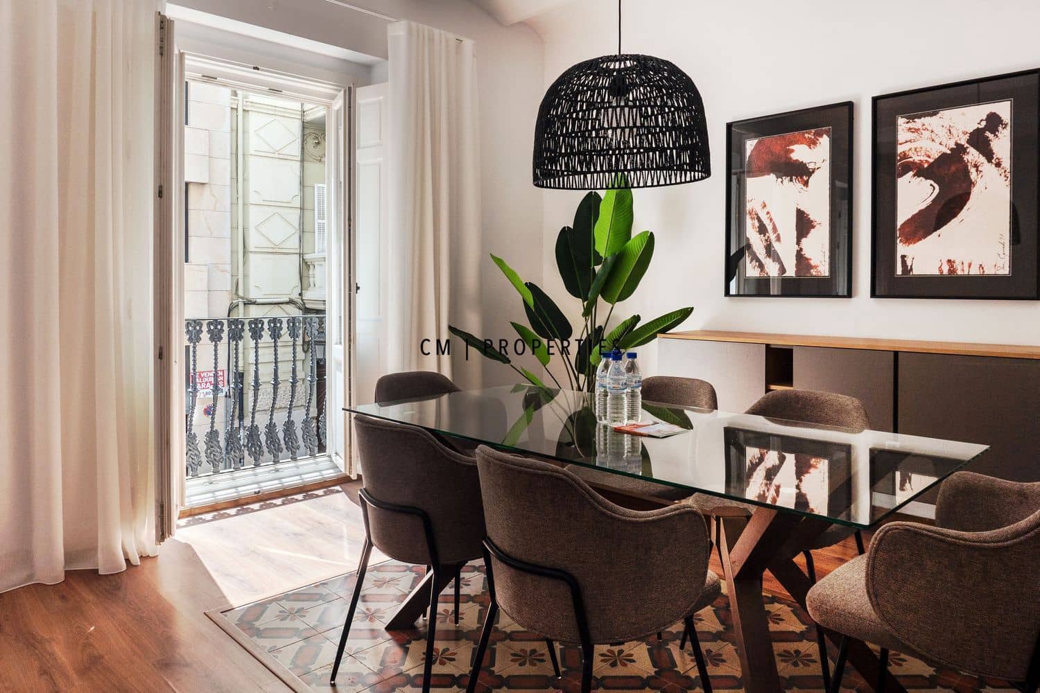 5 sovrum Lägenhet att hyra i Valencia stad - 3 300 € (Ref: 9782294)