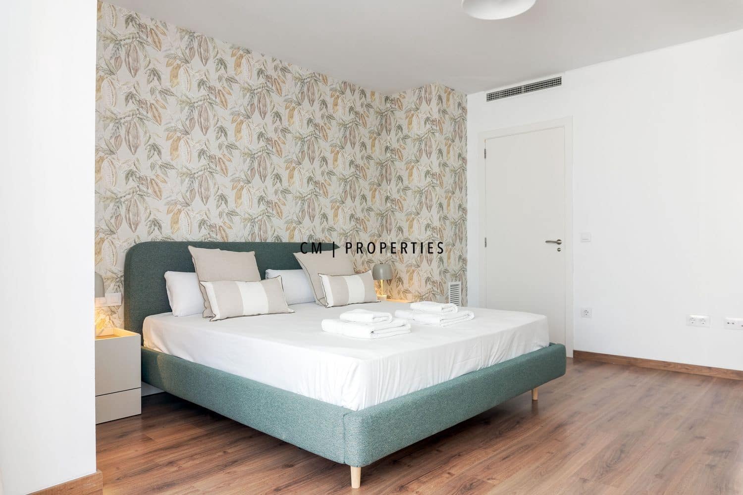 5 sovrum Lägenhet att hyra i Valencia stad - 3 300 € (Ref: 9782294)