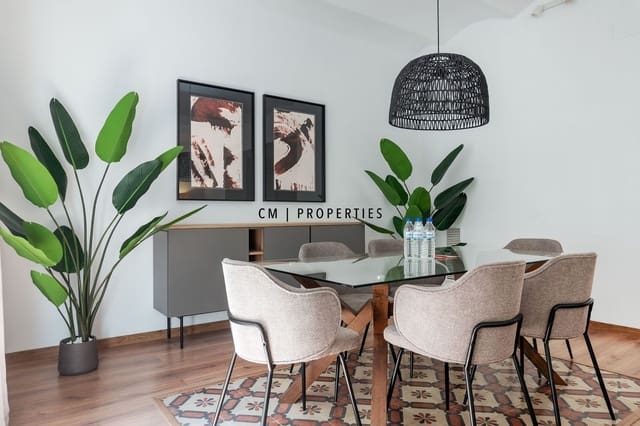 5 sovrum Lägenhet att hyra i L'Eixample, Valencia stad - 3 300 € (Ref: 9782294)