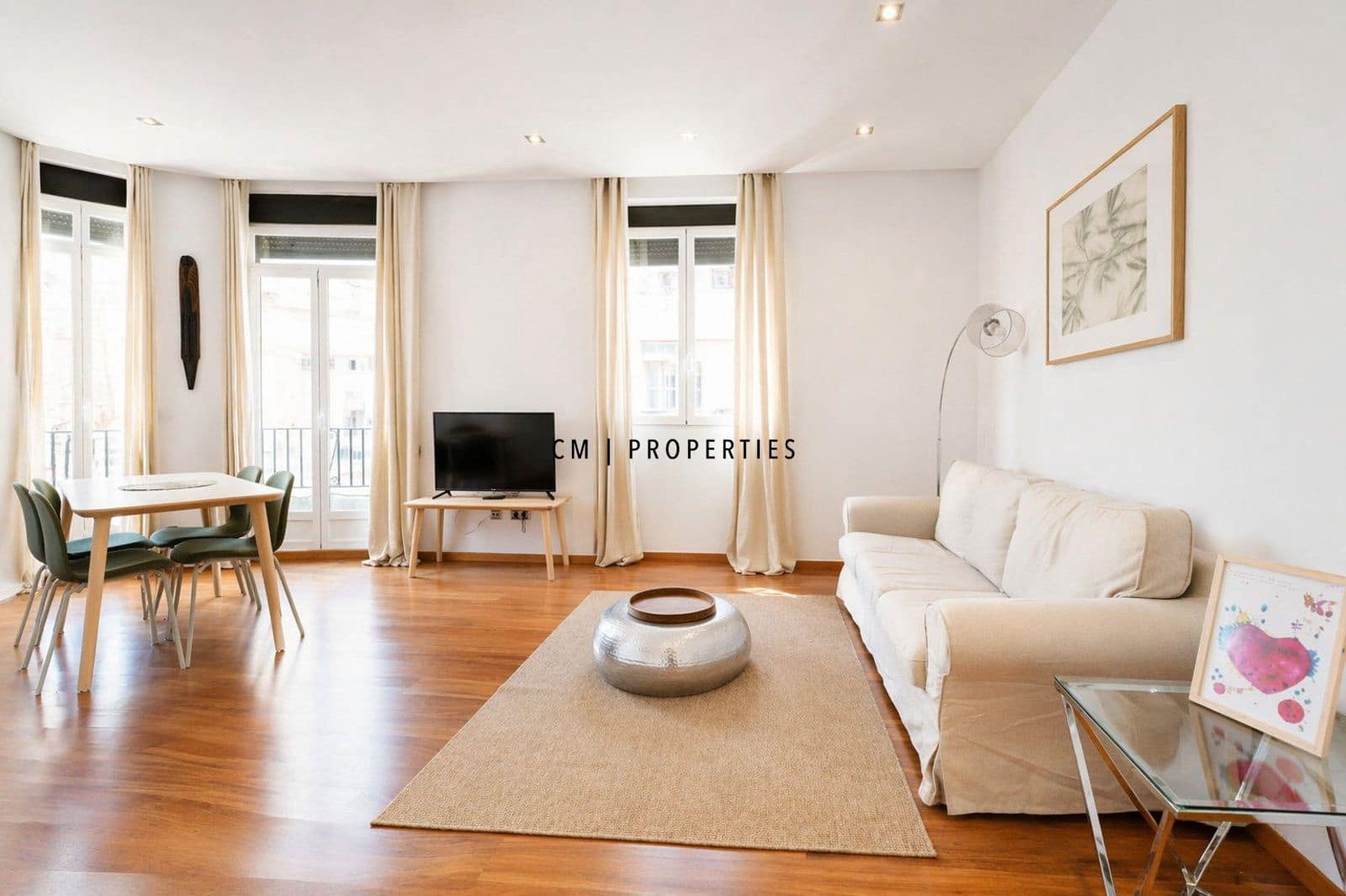 3 bedroom Flat for rent in Valencia city - € 2,500 (Ref: 9782478)