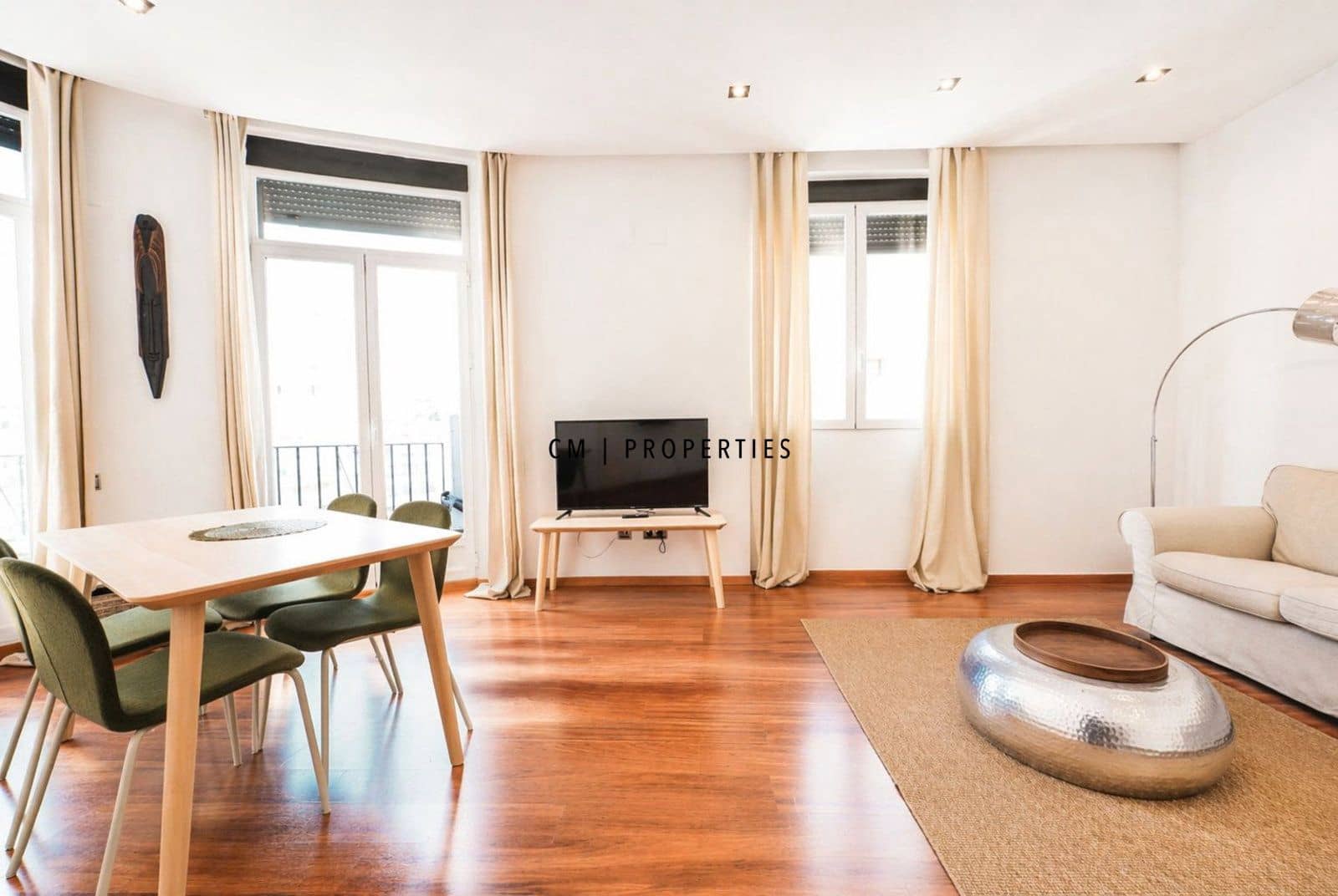 3 bedroom Flat for rent in Valencia city - € 2,500 (Ref: 9782478)