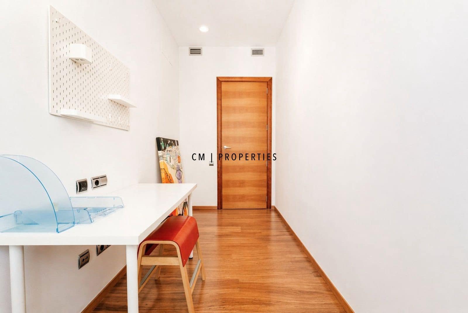 3 bedroom Flat for rent in Valencia city - € 2,500 (Ref: 9782478)