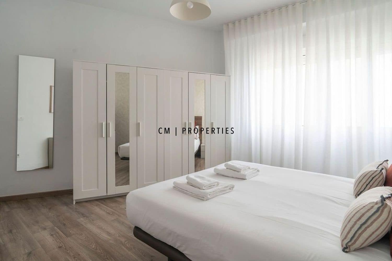 4 makuuhuone Asunto vuokrattavana paikassa Valencia kaupunki - 3 300 € (Ref: 9782479)