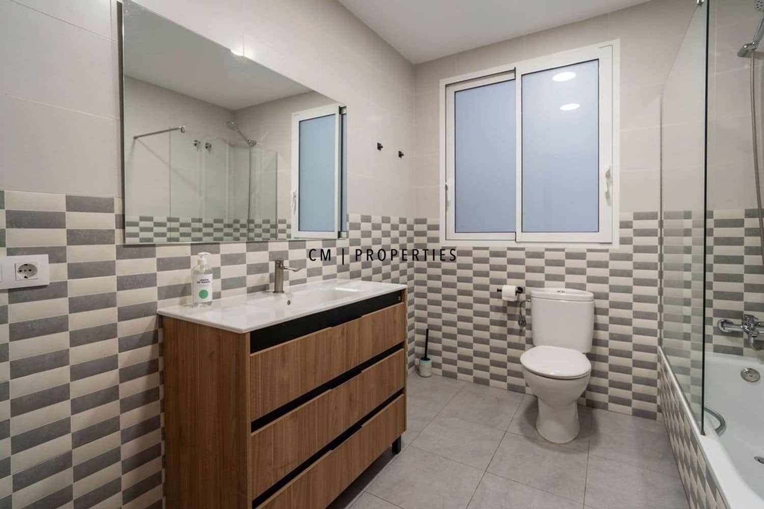 4 makuuhuone Asunto vuokrattavana paikassa Valencia kaupunki - 3 300 € (Ref: 9782479)