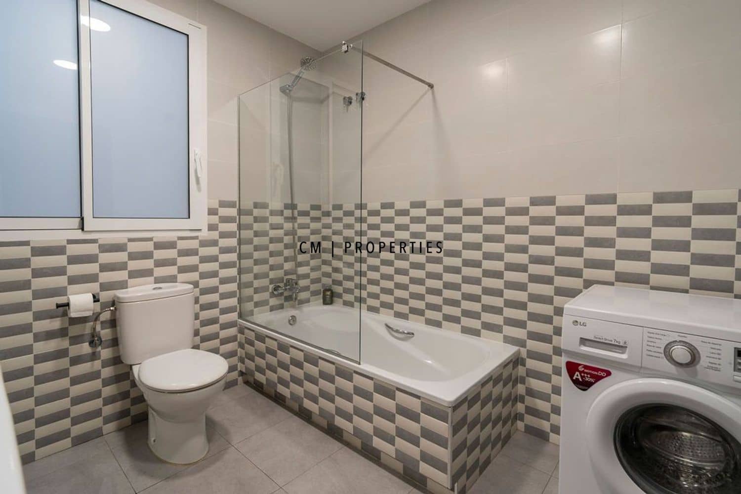 4 makuuhuone Asunto vuokrattavana paikassa Valencia kaupunki - 3 300 € (Ref: 9782479)