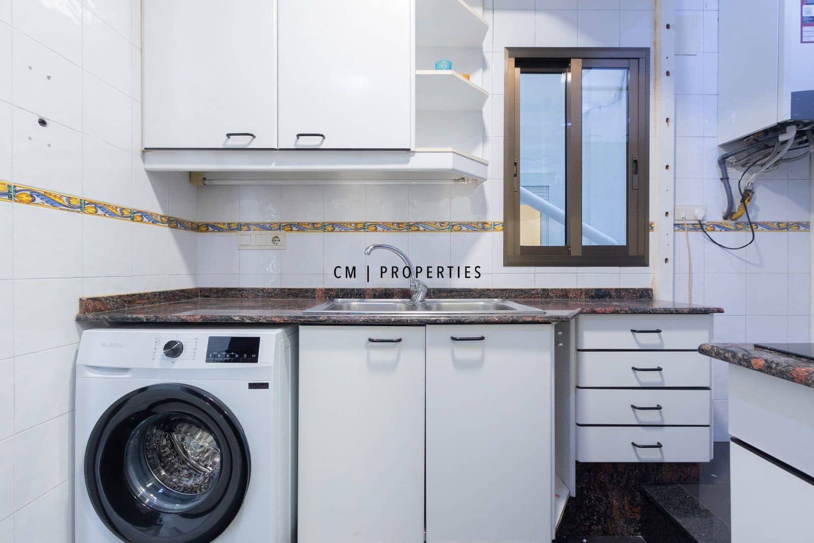 3 bedroom Flat for rent in Valencia city - € 1,670 (Ref: 9782480)