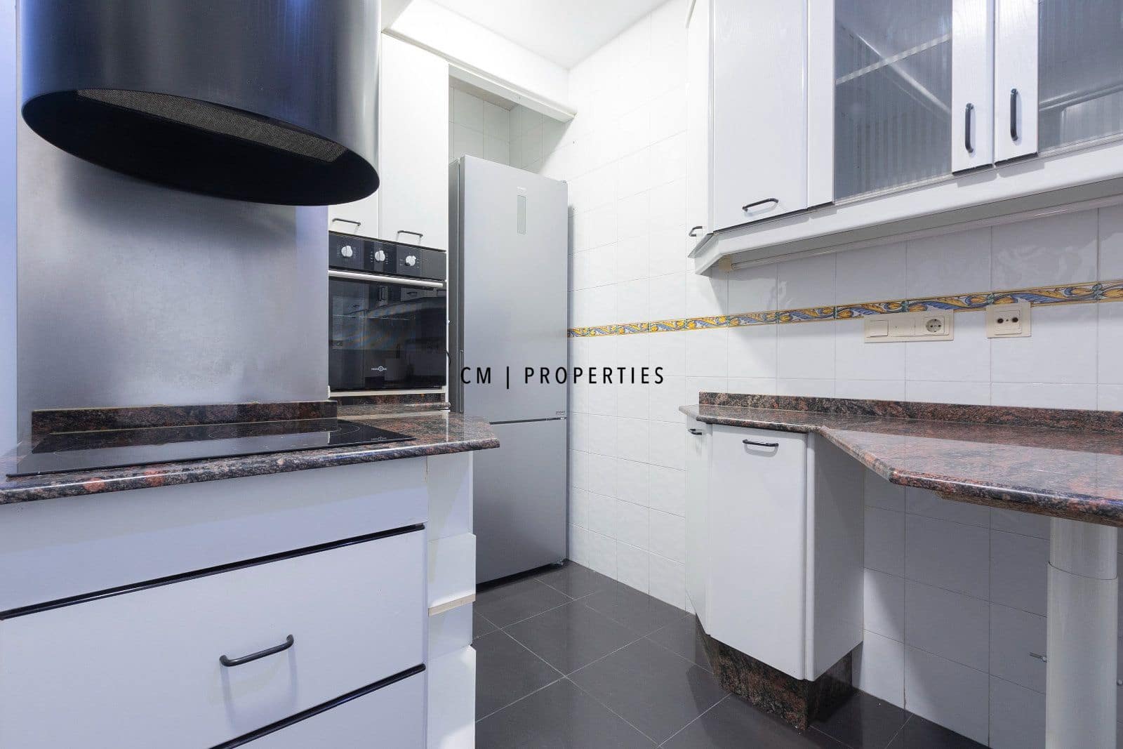 3 bedroom Flat for rent in Valencia city - € 1,670 (Ref: 9782480)