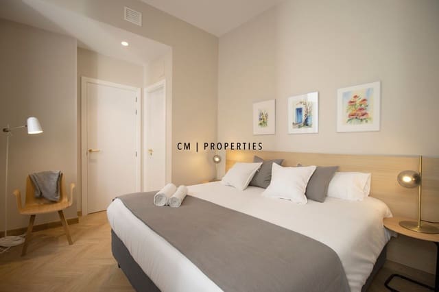 1 quarto Apartamento para arrendar em Ciutat Vella, Valência cidade - 2 000 € (Ref: 9782481)