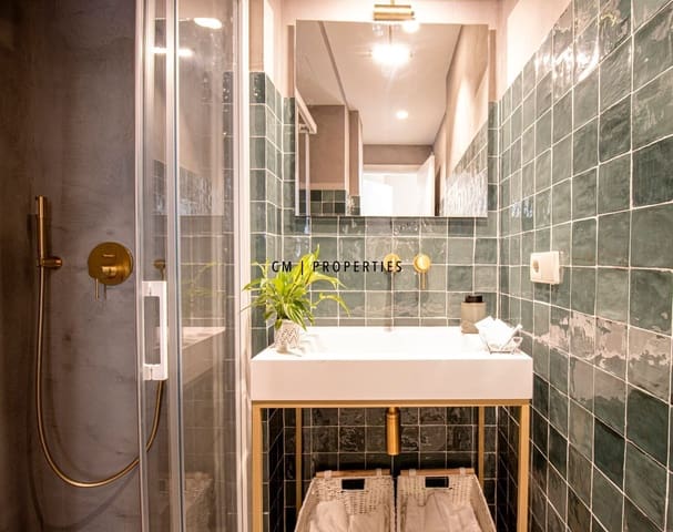 1 quarto Apartamento para arrendar em Ciutat Vella, Valência cidade - 2 000 € (Ref: 9782481)