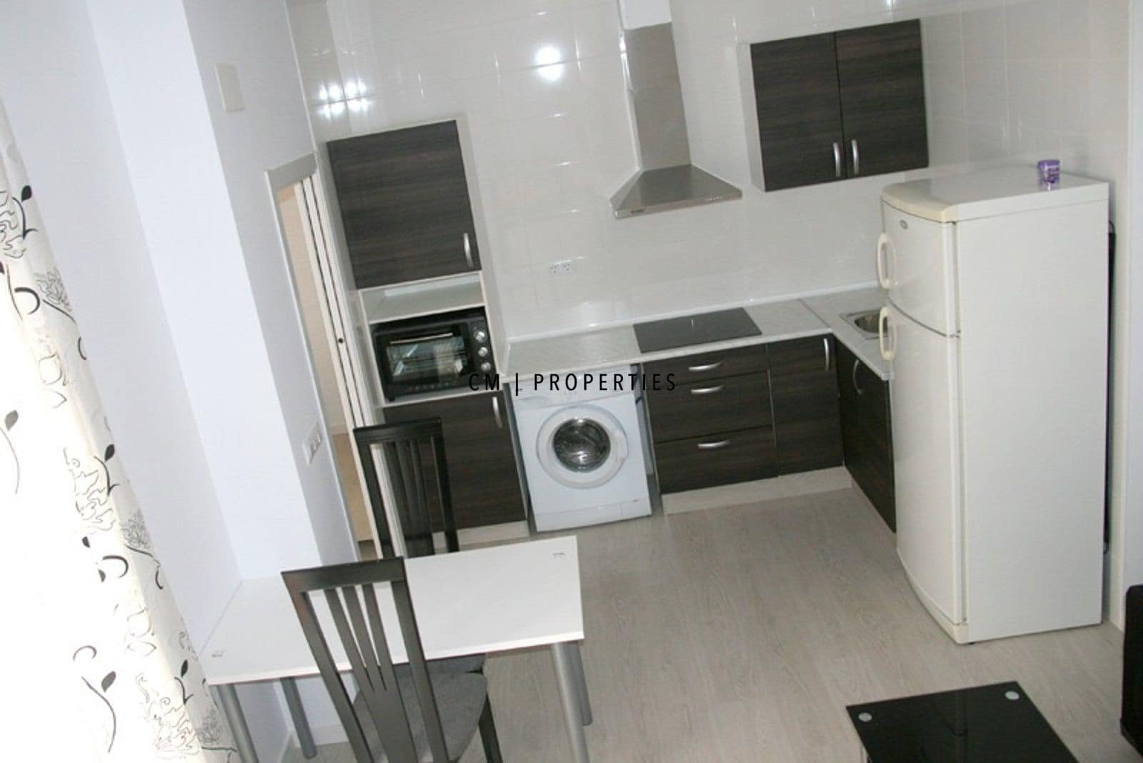 1 slaapkamer Flat te huur in Valencia stad - € 900 (Ref: 9784460)