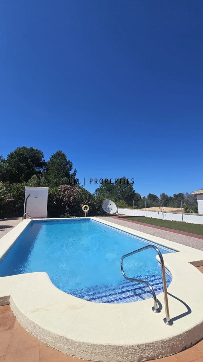 2 makuuhuone Huvila myytävänä paikassa Pego - 219 000 € (Ref: 9787707)