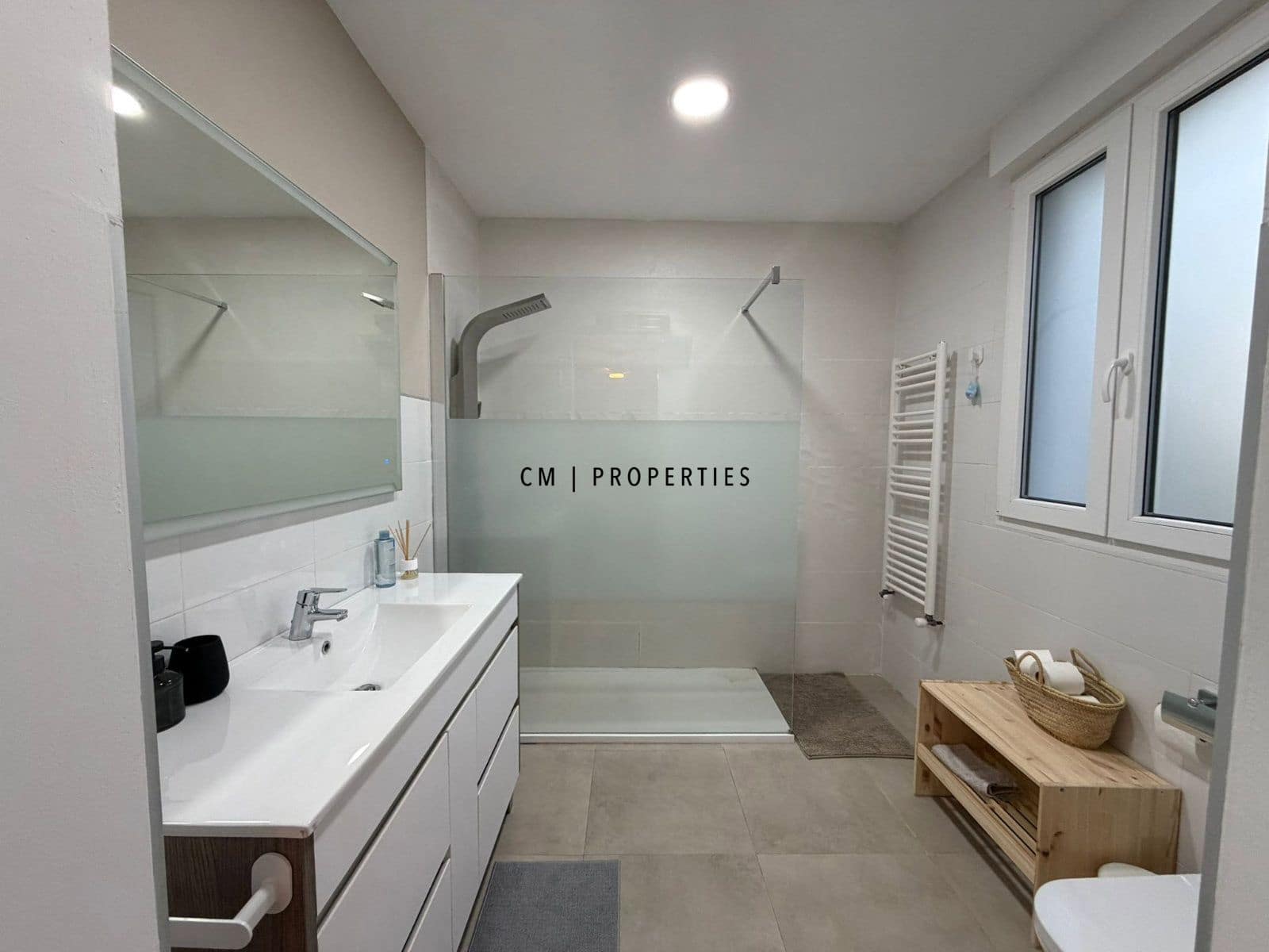 Villa/Maison de 4 chambres à louer à La Canada avec piscine garage - 2 800 € (Ref: 9789420)