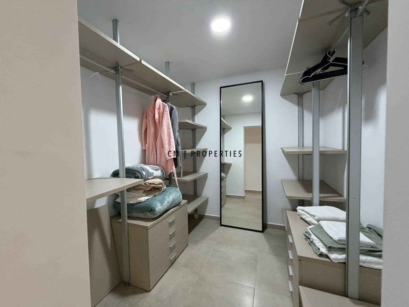 Villa/Maison de 4 chambres à louer à La Canada avec piscine garage - 2 800 € (Ref: 9789420)