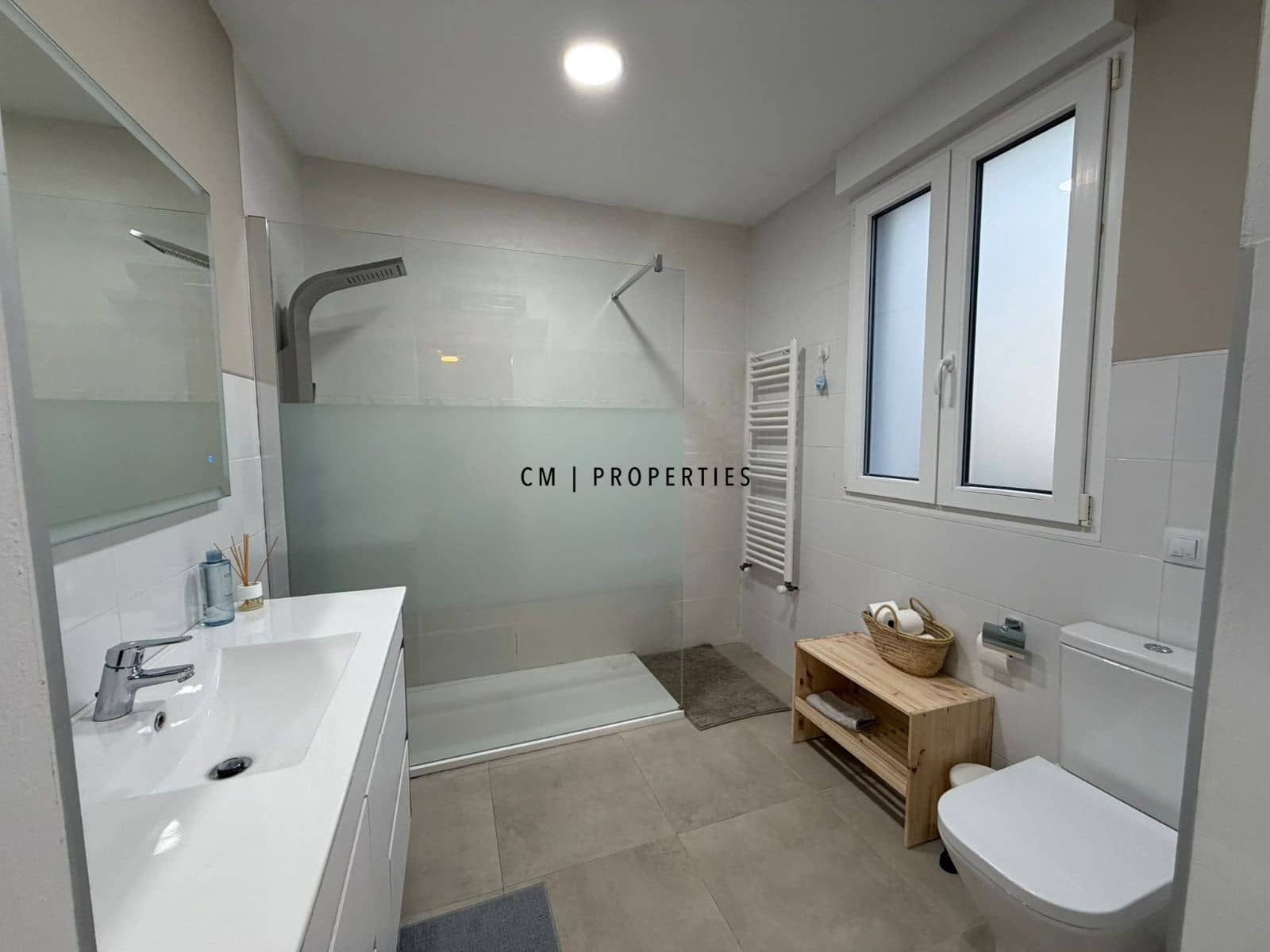 Villa/Maison de 4 chambres à louer à La Canada avec piscine garage - 2 800 € (Ref: 9789420)