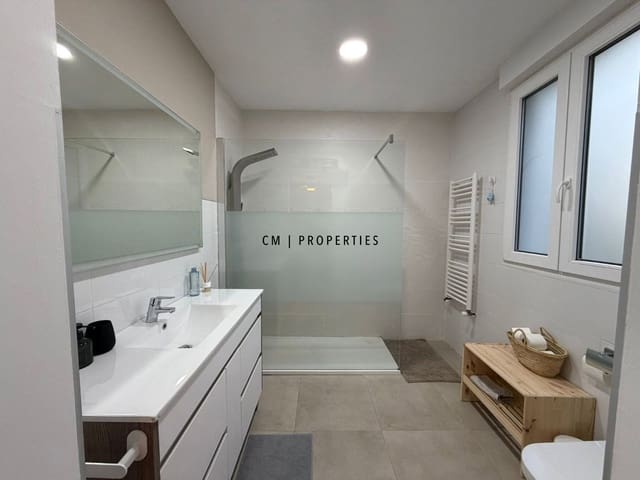 4 quarto Moradia para arrendar em La Cañada, Paterna com piscina garagem - 2 800 € (Ref: 9789420)