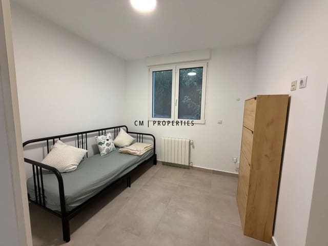 4 quarto Moradia para arrendar em La Cañada, Paterna com piscina garagem - 2 800 € (Ref: 9789420)