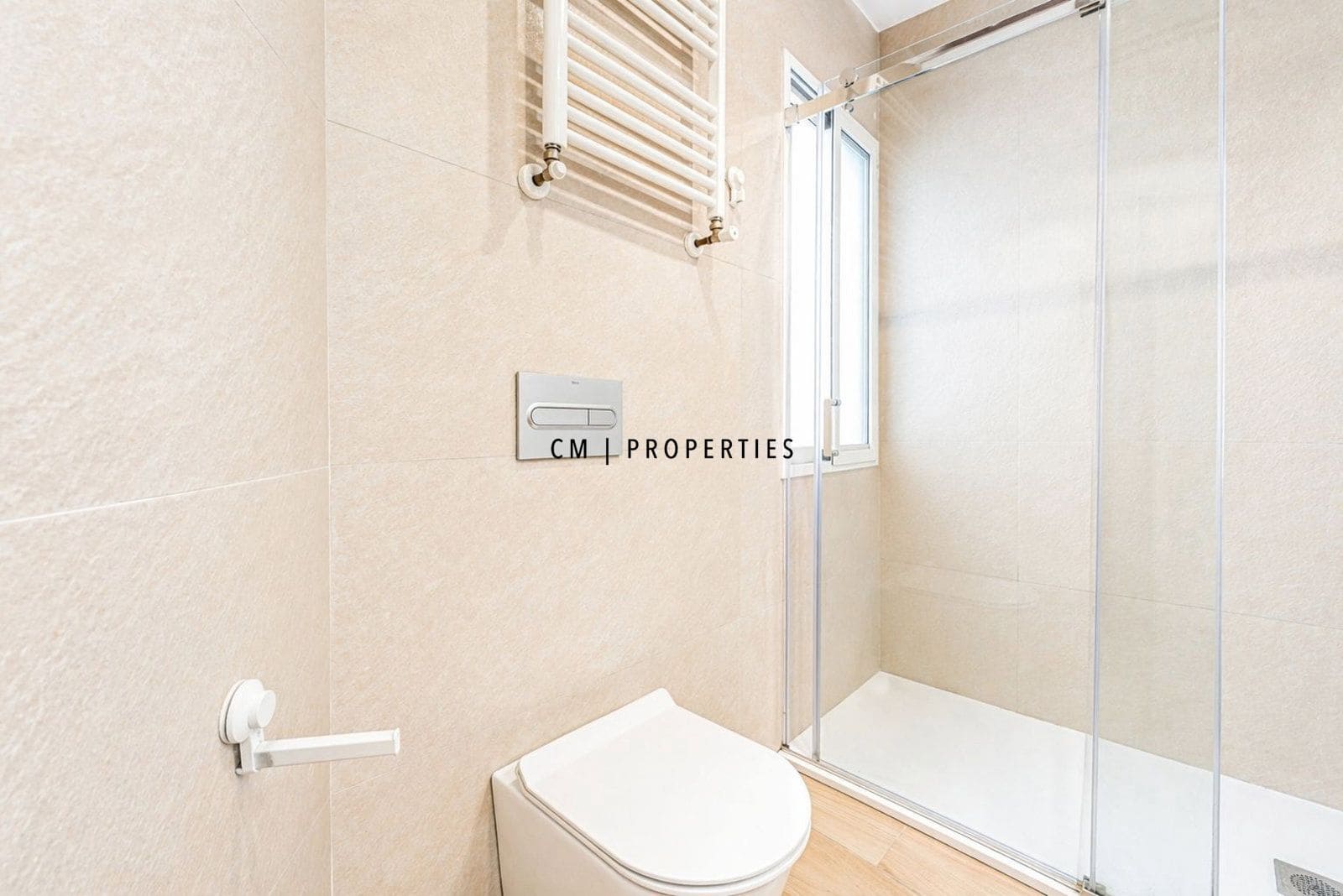 Appartement de 2 chambres à louer à Valence ville - 2 500 € (Ref: 9795612)