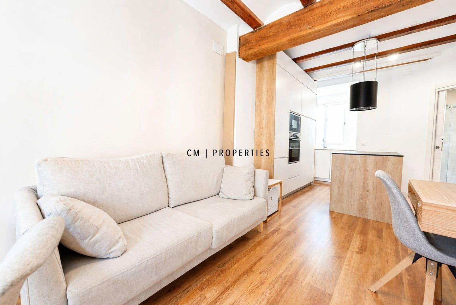 Appartement de 2 chambres à louer à Valence ville - 2 500 € (Ref: 9795612)