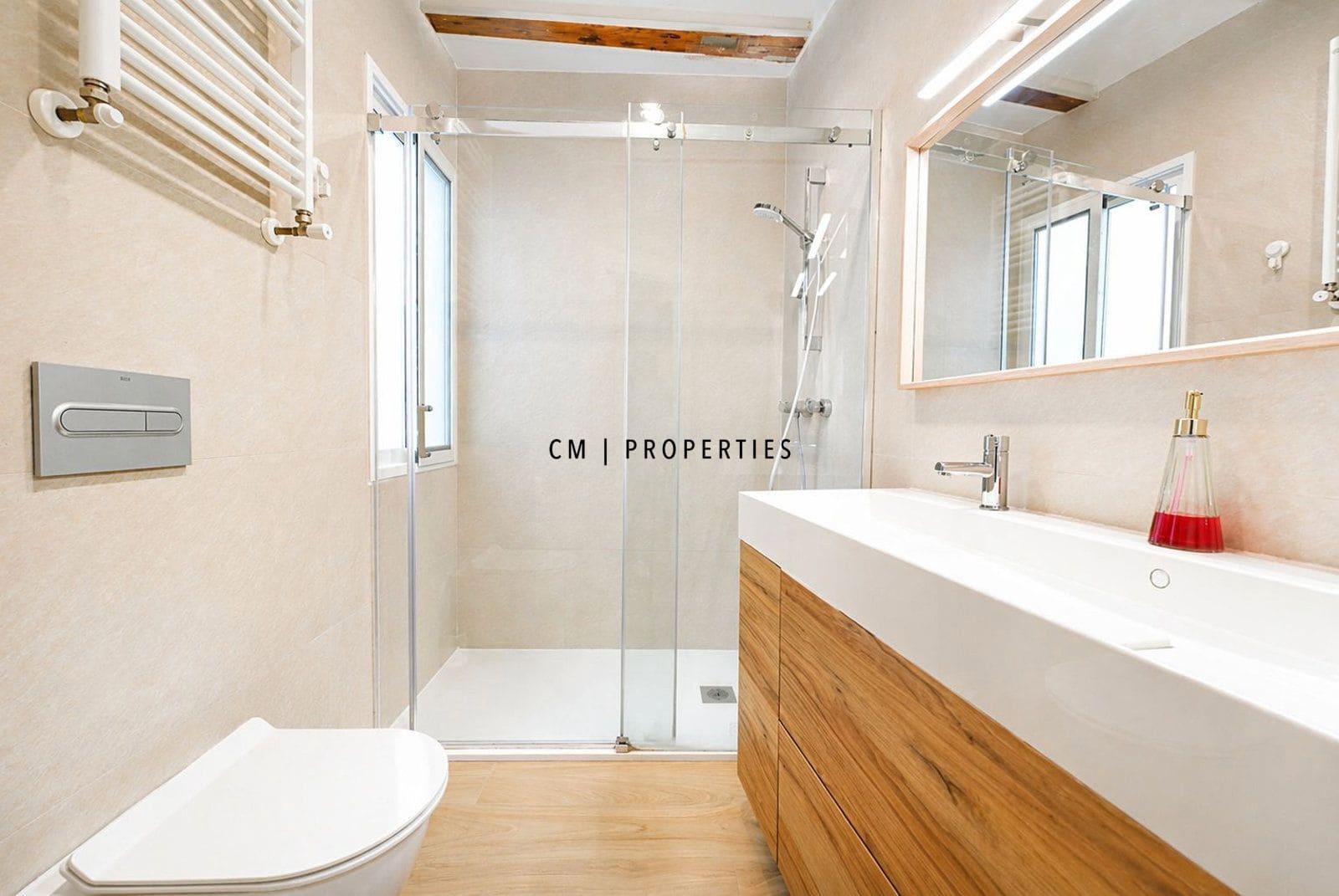 Appartement de 2 chambres à louer à Valence ville - 2 500 € (Ref: 9795612)