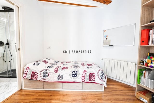Appartement de 2 chambres à louer à Extramurs, Valence ville - 2 500 € (Ref: 9795612)