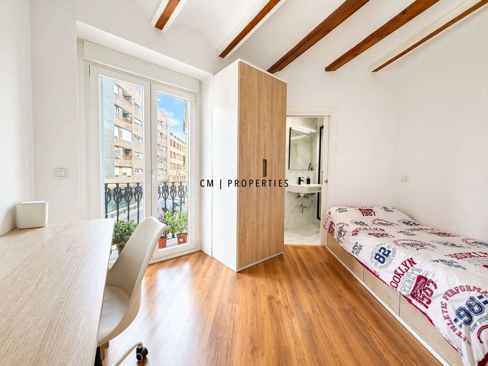 Appartement de 2 chambres à louer à Valence ville - 2 500 € (Ref: 9795612)