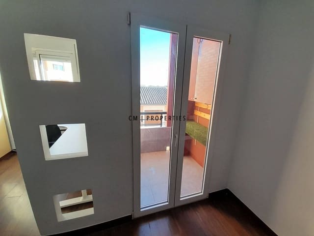 Appartement de 2 chambres à louer à Alfara del Patriarca - 950 € (Ref: 9795700)