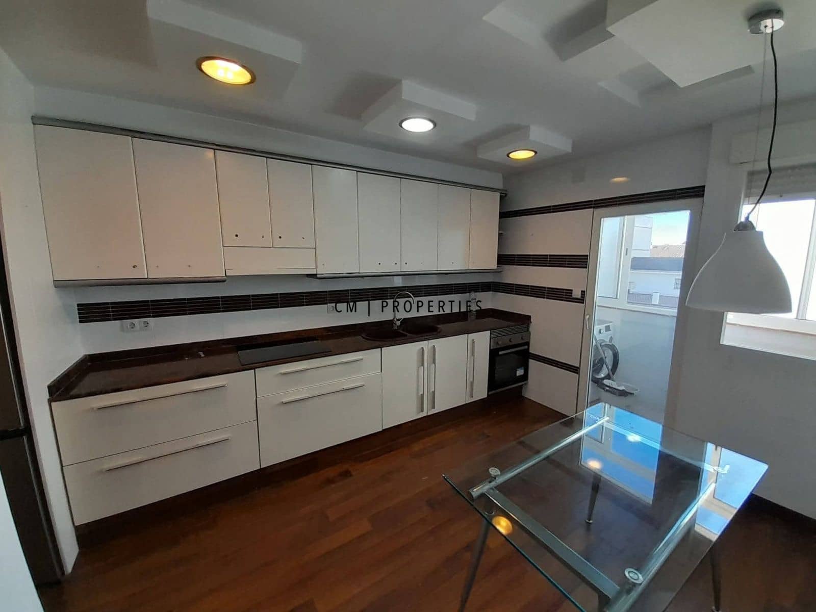 Appartement de 2 chambres à louer à Alfara del Patriarca - 950 € (Ref: 9795700)