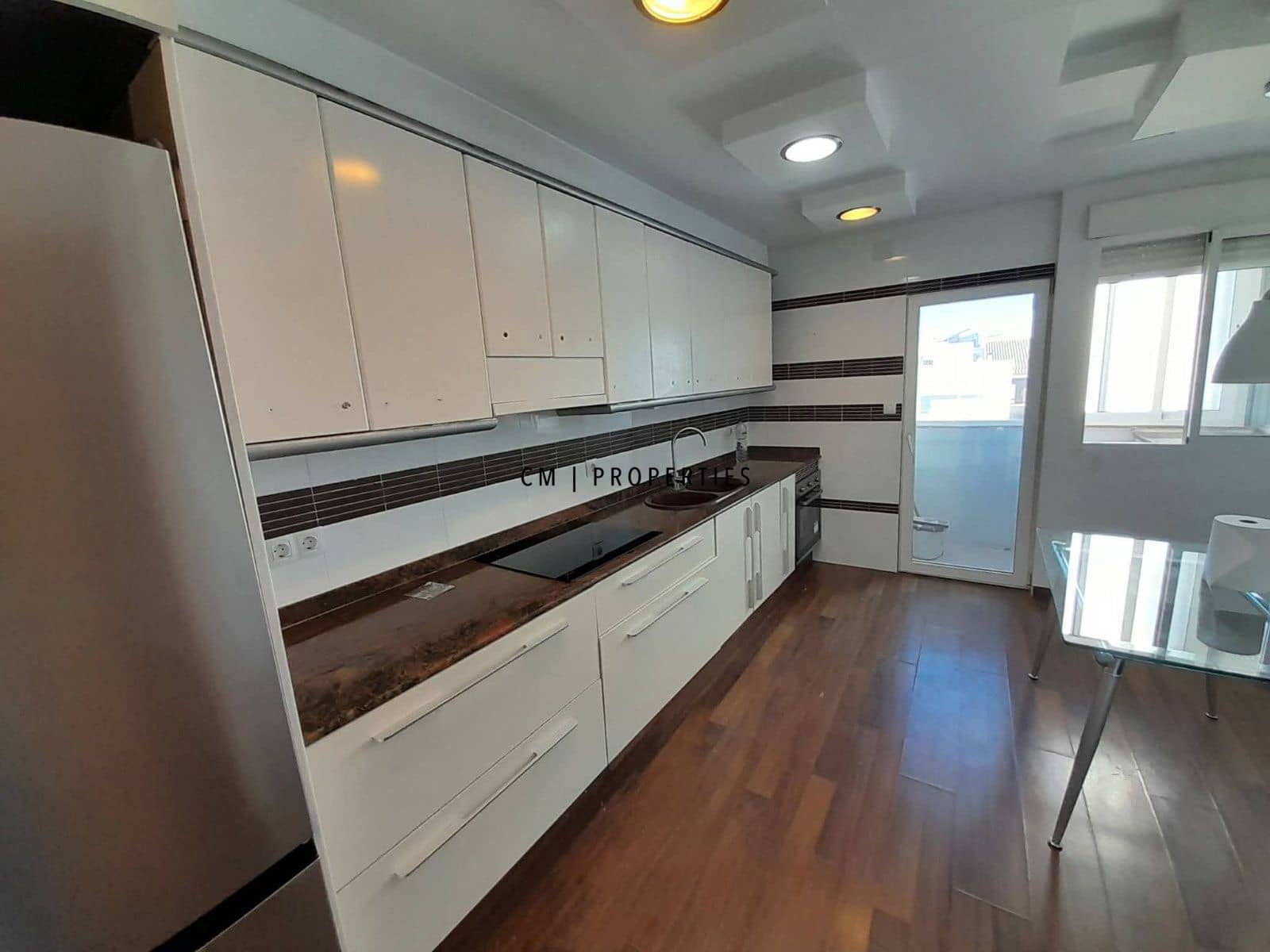 Appartement de 2 chambres à louer à Alfara del Patriarca - 950 € (Ref: 9795700)