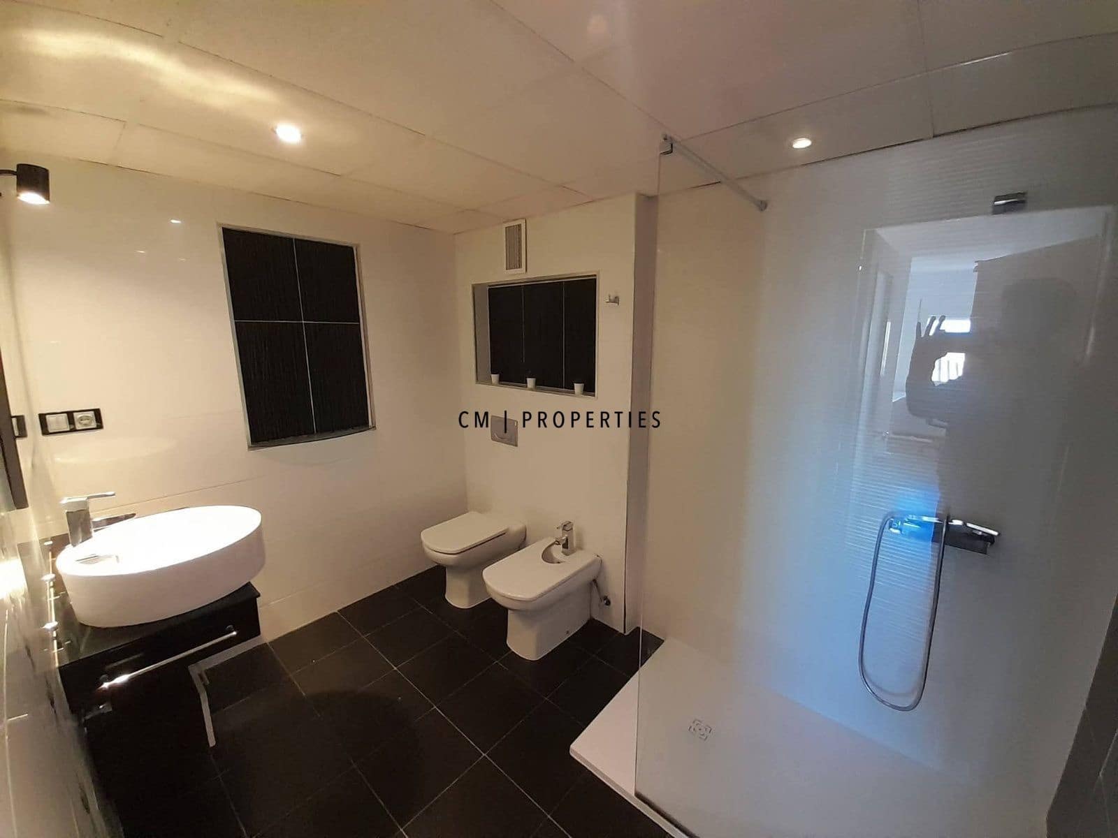 Appartement de 2 chambres à louer à Alfara del Patriarca - 950 € (Ref: 9795700)